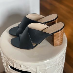 Beautiful, barely warn Cole Hahn Crisscross Slide Sandals.